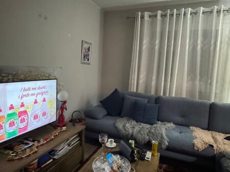 Jepet me qera Apartamenti 1+1, Varri i Bamit, Rruga Xhanfize Keko