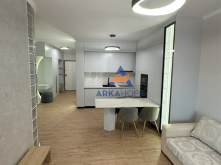 APARTAMENT ME QERA 2+1+2+BALLKON+PARKING TEK VIZION PLUS.