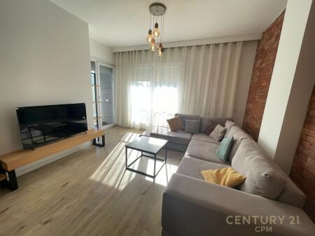 Jepet me qira Apartament 1+1 me post parkimi smart117359