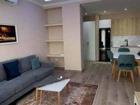 APARTAMENT 1+1 ME QIRA NE KAMEZ TE BASHKIA