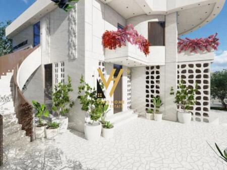 VENDITA CASA E TERRENO A SARANDA