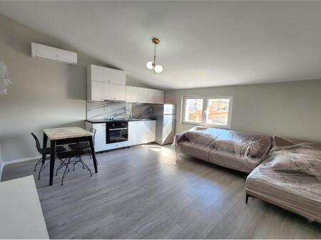 Jepet me qira apartament 1+1 tek Qyteti Studenti.