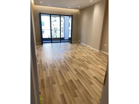 For sale apartment 2+1+2 Square 21 Kavajes street