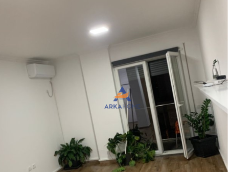 JEPET ME QERA AMBIENT PER ZYRË 65M2 "RRUGA MYSLYM SHYRI (Rruga Zela)".