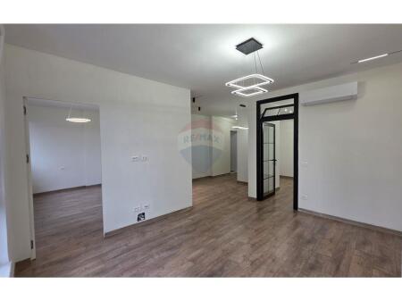 Apartament 2+1 për shitje te Rruga e Elbasanit.