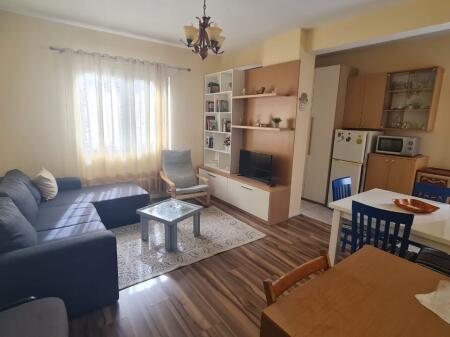 Garazhi në shitje më 21 dhjetor.