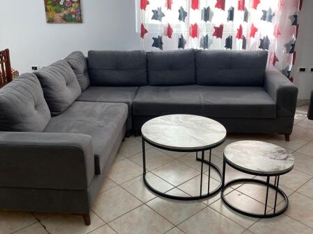 Jepet apartament 2+1+2 me qera tek Ish Garda, banim ose zyra.