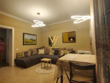 APARTAMENT 2+1+BLK ME QERA TEK RRUGA E DIBRES