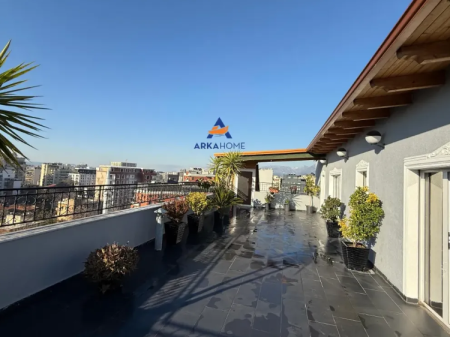IN VENDITA PENTHOUSE 3+1+VERANDA PRESSO ABI BANK, CENTRO