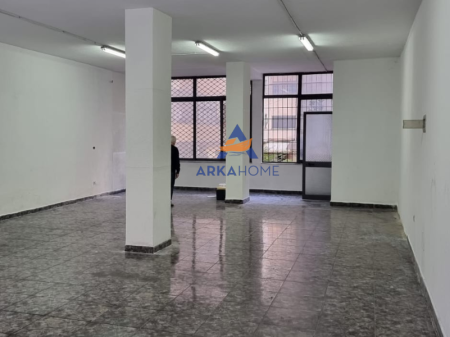 FOR SALE SHOP 110M2 AT THE BUILDING WITH ARROWS