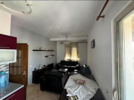 A 2+1 entrance is for rent on Ferit Xhajko street!