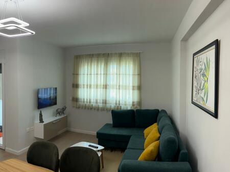 Apartament 1+1 me qira tek 5 Maji
