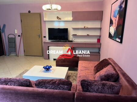 Apartament 3+1 me qera ne zonen e Bllokut, prane Fakultetit Juridik (ID 4231233)