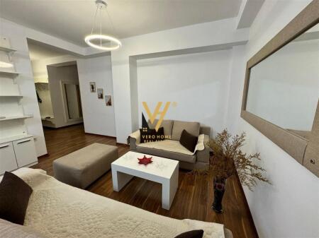 APARTAMENT 3+1+BLK ME QERA TE LIQENI THATE