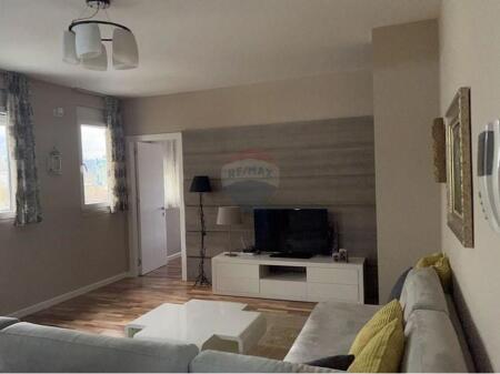 1+1 apartment, Myslym Shyri St.