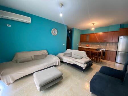 Jepet apartament 2+1+2 me qera ne Astir.