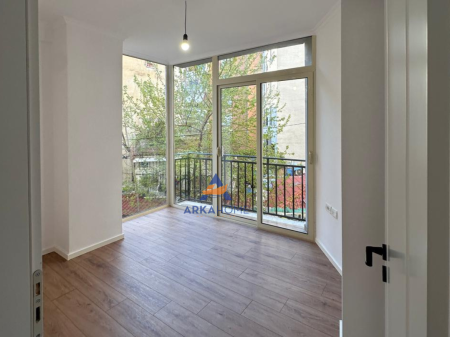 SHITET APARTAMENT 1+1 43M2 NE RRUGEN E DURRESIT "PROKURORIA E TIRANES (Haxhi Hysen Dalliu).