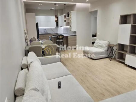 Shitet Apartament 3+1+2, Liqeni Artificial.