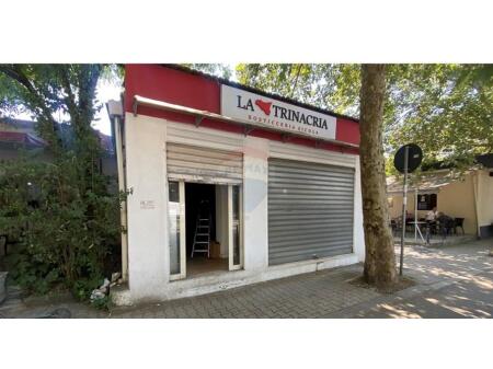 COMMERCIAL SPACE FOR RENT ON THE ROAD!!!