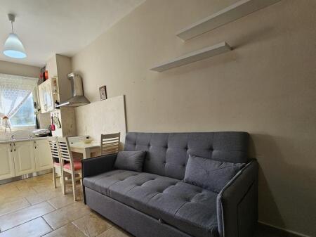 Apartament 1+1 te Liqeni i Thate! Muaj