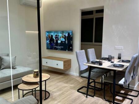 In Affitto - Appartamento 2+1 | Viale Zhan D'Ark