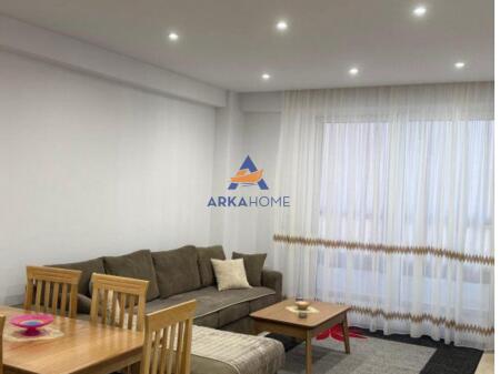 JEPET APARTAMENT ME QERA 2+1+BALLKON PRANE "BOHEM, UNAZA E RE"