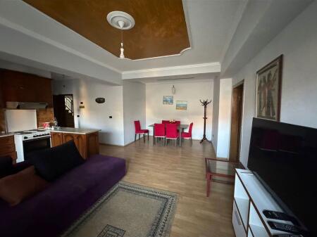 Apartament 3+1+2 me qera tek Oxhaku