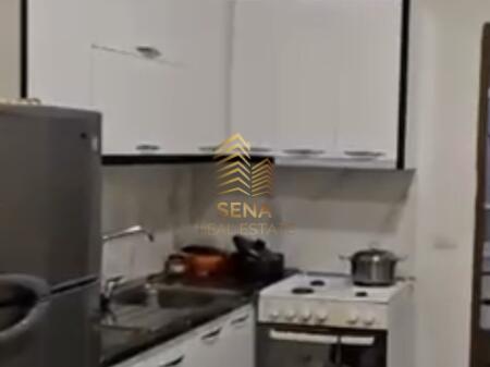 Qira, Apartament 1+1+Verandë, Rruga e Barrikadave