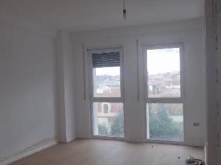 Shitet apartament 2+1+2 tualete te Bulevardi i Ri, Kompleksi "Bermon".