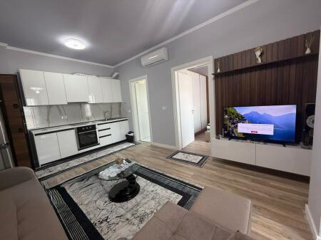 Appartamento 1+1 in affitto in Via 5 Maji!!