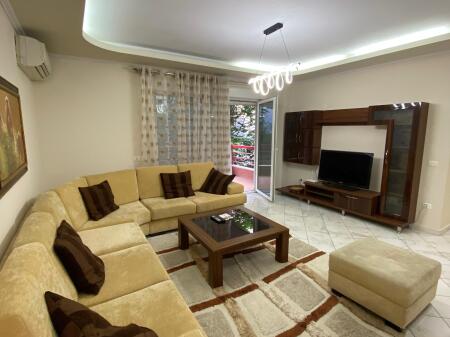 Apartament 2+1 Me Qira tek Liqeni Thate/Kompleksi Kolombo