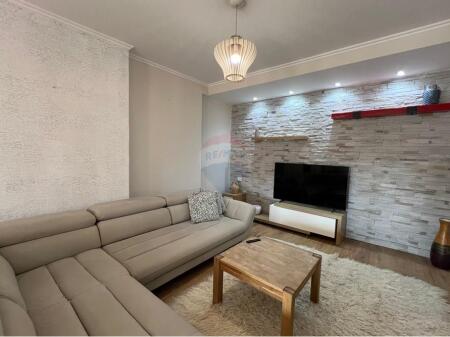 Apartament 2+1, Pallati me Shigjeta