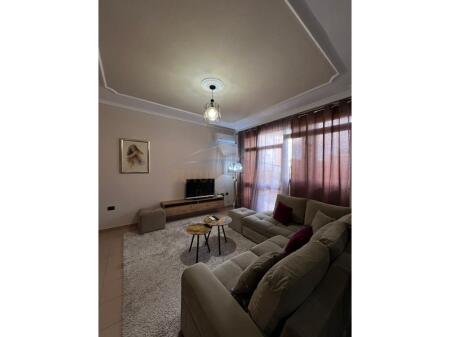 Rent, Apartment 2+1+2, Shkolla e Kuqe, Tirana.