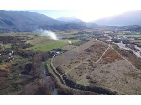 Terreno in vendita con una superficie di 4120 m² a Orikum, Vlorë.