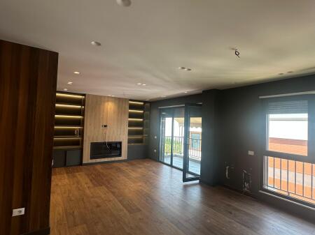Apartament për Shitje tek Liqenit te Thatë, Tiranë