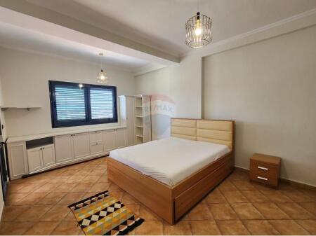 Apartament 2+1 për Qira te Rruga e Kavajës!