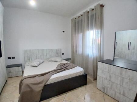 Jepet Me Qera Apartament 1+1+1 Ballkon