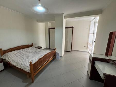 Jepet Me Qera Apartament 2+1+1 Ballkon