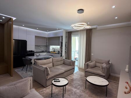 Apartament 2+1 me 2 tualete për shitje te Kompleksi FZ Liqeni i Thate