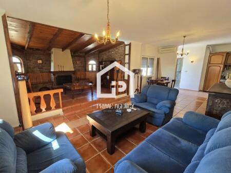 FOR RENT: PENTHOUSE APARTMENT/AREA: DINAMO STADIUM