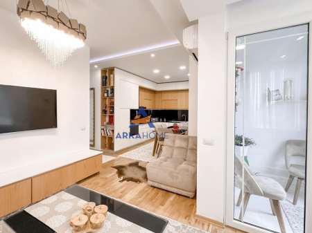 SHITET APARTAMENT 3+1+BALLKON "TE KOPSHTI BOTANIK".