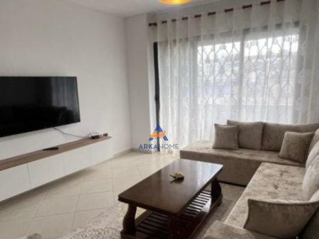 JEPET APARTAMENT 90M2 ME QERA, RRUGA LONI LIGORI, UNAZA E RE.