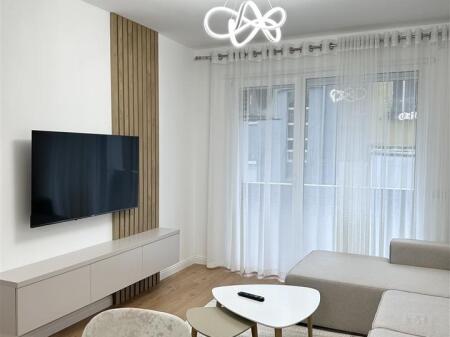 Jepet super apartament 2+1+2 tek rr Dibres, Ministria e Mbrojtjes.