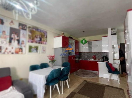 JEPET APARTAMENT ME QERA 1+1+BALLKON, "PRANE RRUGES MISTO MAME YZBERISHT".