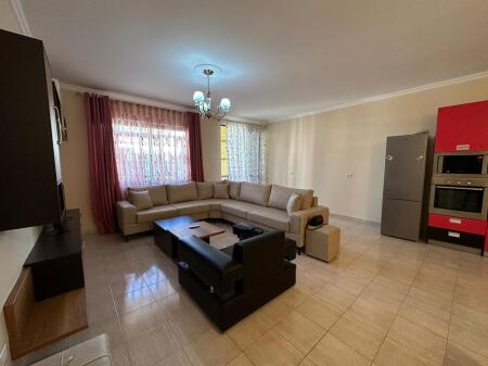 Apartament 2+1 për Qira – Rruga e Durrësit (pranë Shkollës Qemal Stafa)