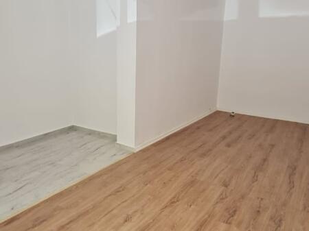 Shitet dyqan Komuna Parisit