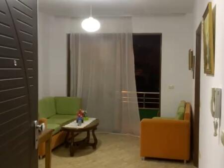 Apartament për qera tek Ali Visha në gjendje super