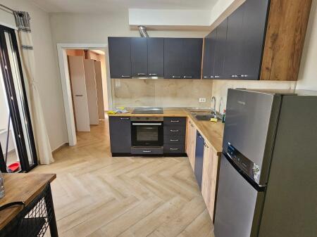 Apartament 1+1 për Qira – Shkolla e Baletit