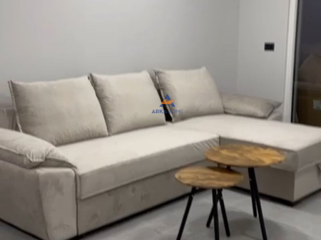 JEPET APARTAMENT ME QERA 1+1+BALLKON "TE SHKOLLA E BASHKUAR"