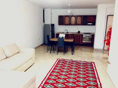 Apartament me qera 1+1